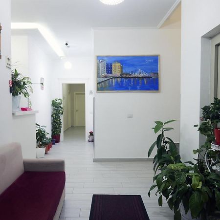 Hotel Vila Dedej ドゥラス エクステリア 写真