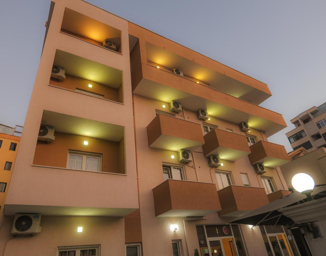 Hotel Vila Dedej ドゥラス エクステリア 写真