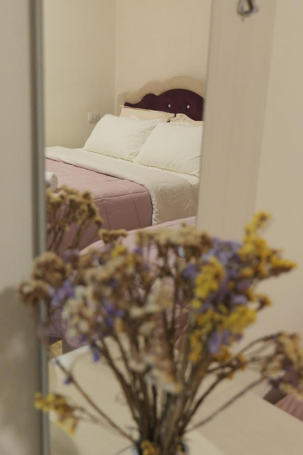 Hotel Vila Dedej ドゥラス エクステリア 写真