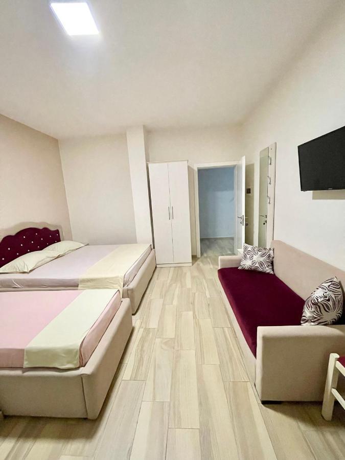 Hotel Vila Dedej ドゥラス エクステリア 写真