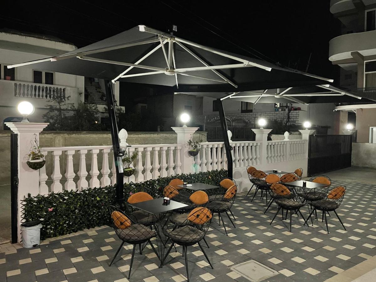 Hotel Vila Dedej ドゥラス エクステリア 写真
