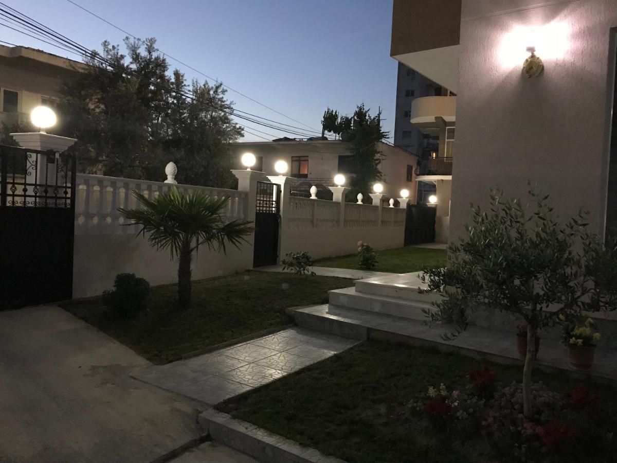 Hotel Vila Dedej ドゥラス エクステリア 写真