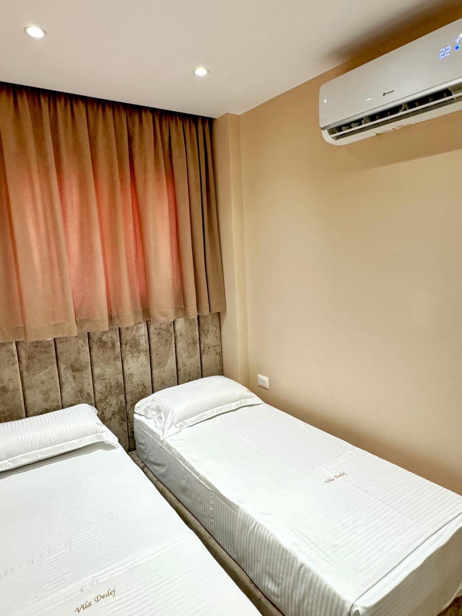 Hotel Vila Dedej ドゥラス エクステリア 写真