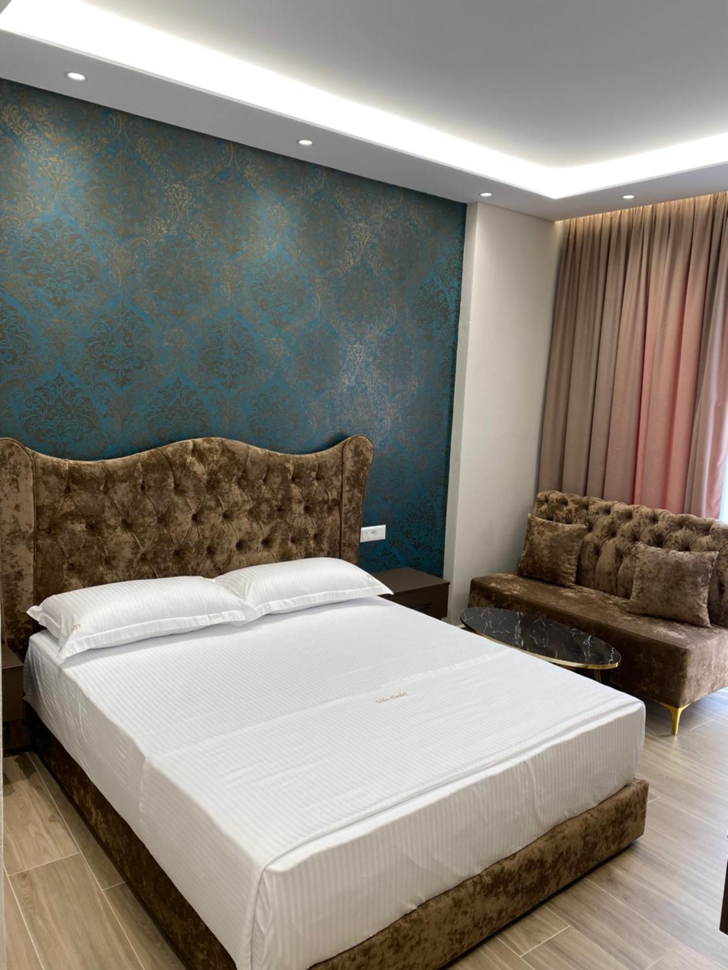 Hotel Vila Dedej ドゥラス エクステリア 写真